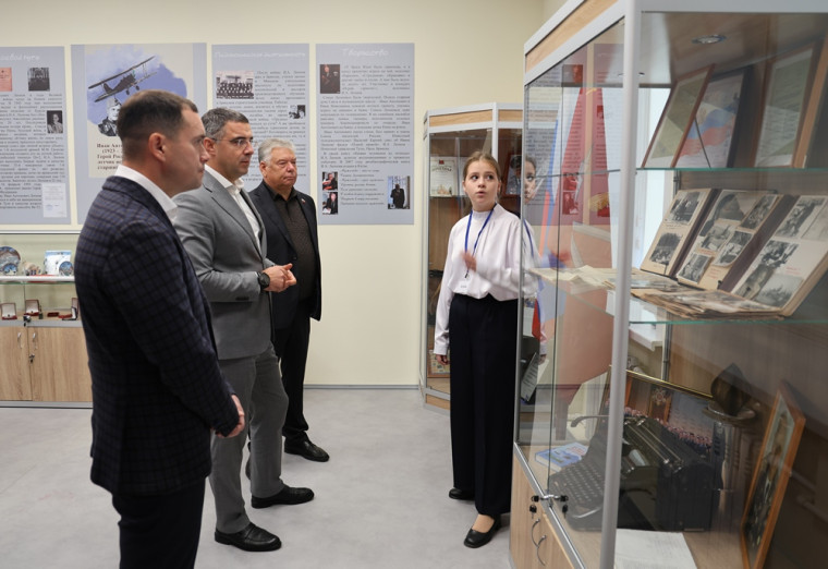 В центре образования № 26 открыли школьный стоматологический кабинет.