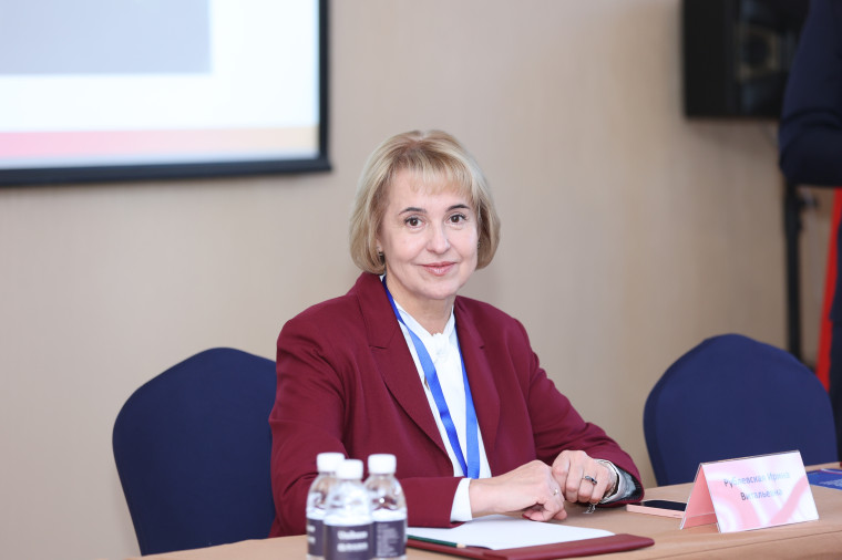 Алексей Эрк и Ирина Рублевская провели программу повышения квалификации по менеджменту в здравоохранении на Форуме в Пекине.