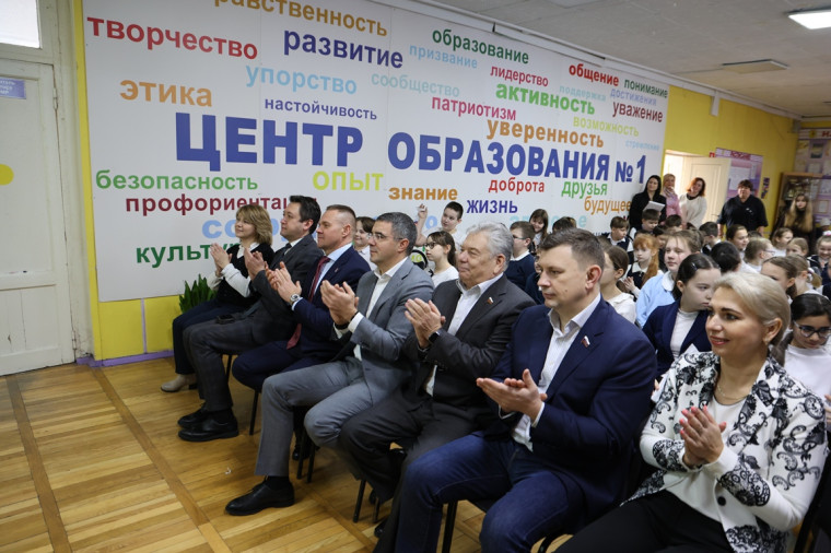 В рамках акции «Улыбка детства» в двух школах Новомосковска открылись стоматологические кабинеты.