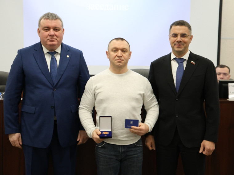Руководители Тулы вручили награды.