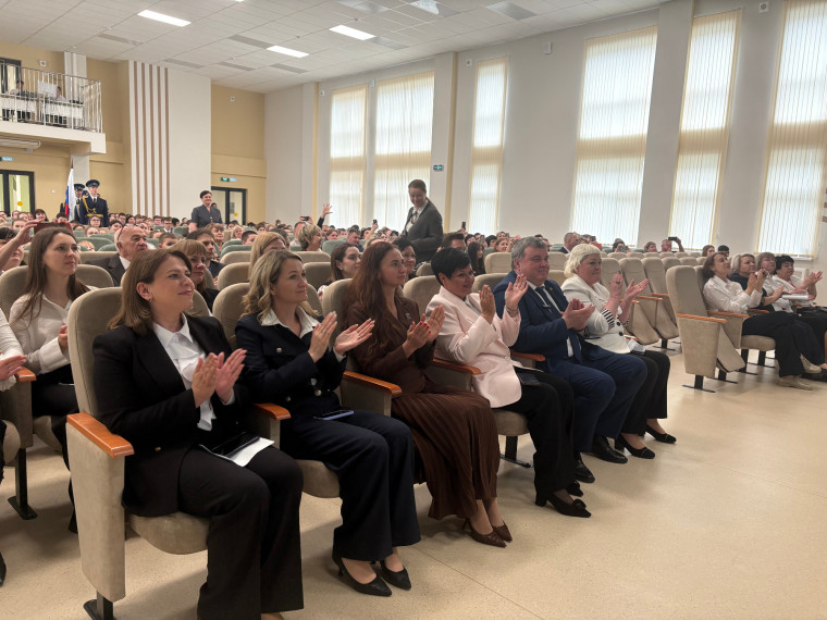 Дарья Герасимова приняла участие в торжественных линейках.